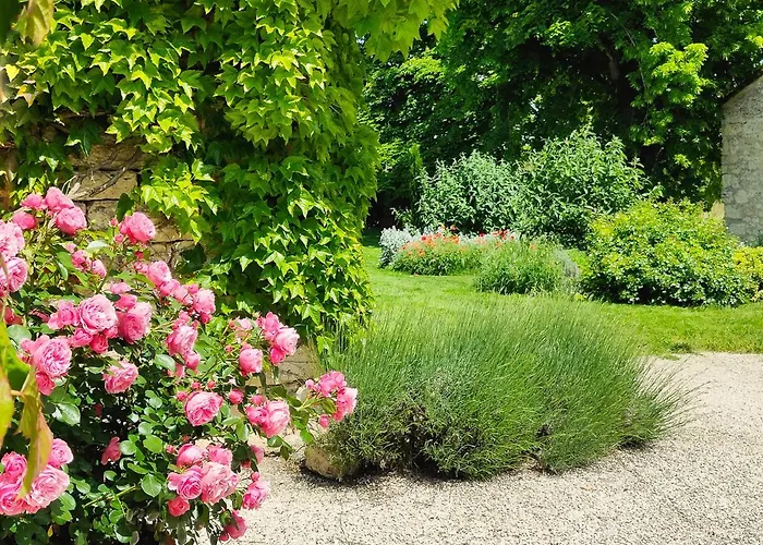 L'envolee Sauvage بيت ضيافة Livers-Cazelles