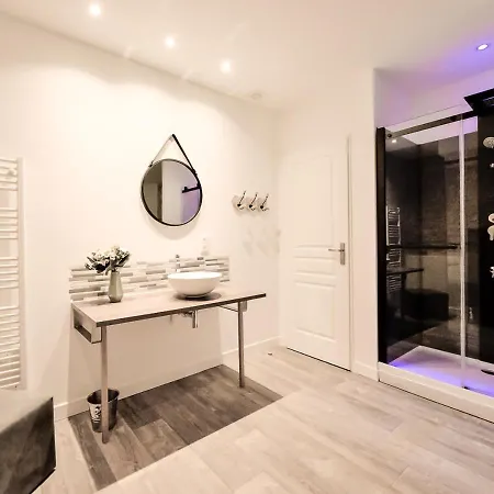 Penzion L'envolee Sauvage Livers-Cazelles